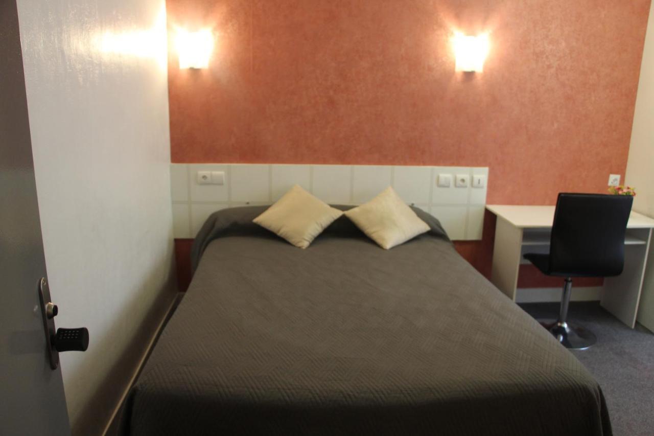 פואטייה Hotel Au Chapon Fin מראה חיצוני תמונה