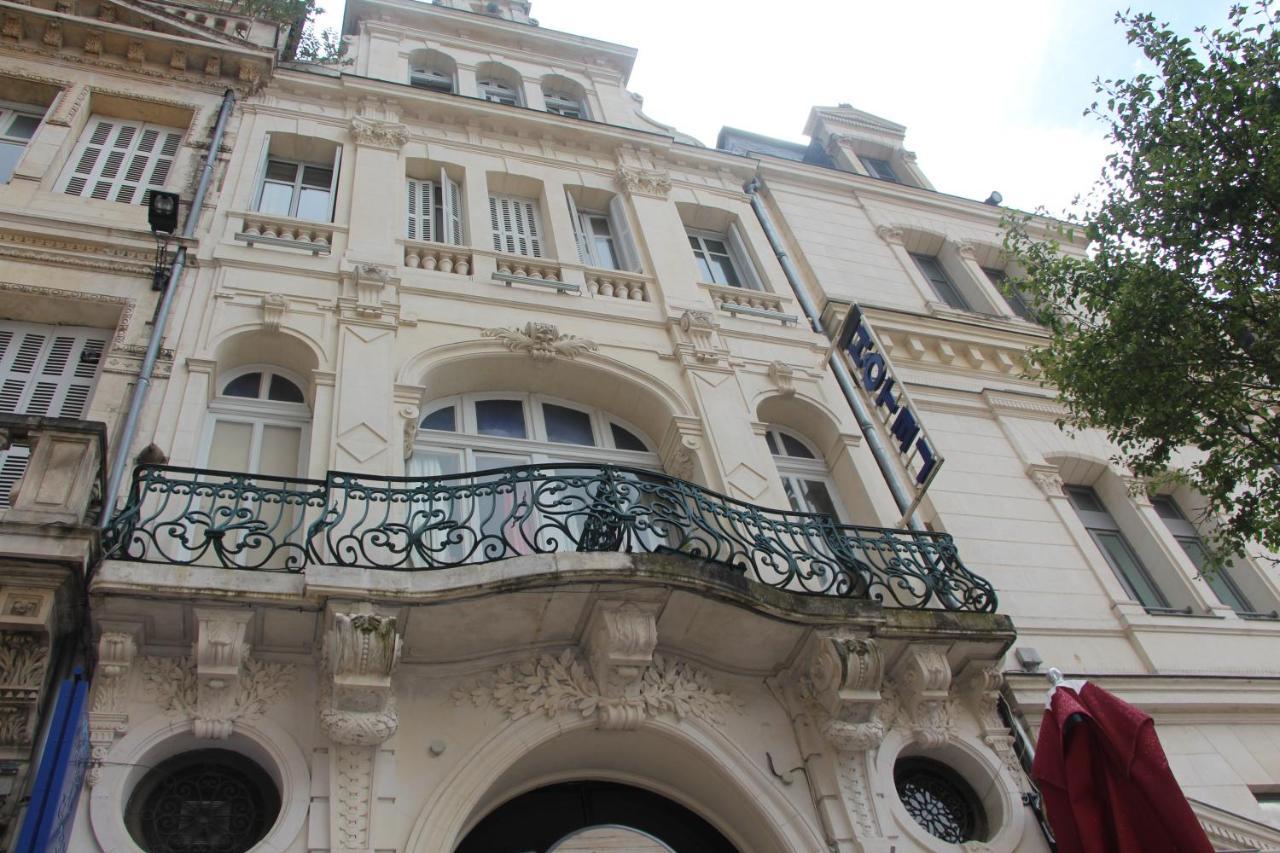 פואטייה Hotel Au Chapon Fin מראה חיצוני תמונה