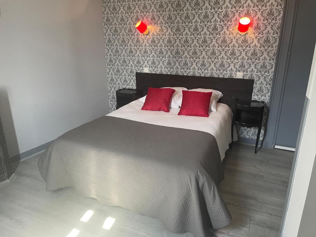 פואטייה Hotel Au Chapon Fin מראה חיצוני תמונה